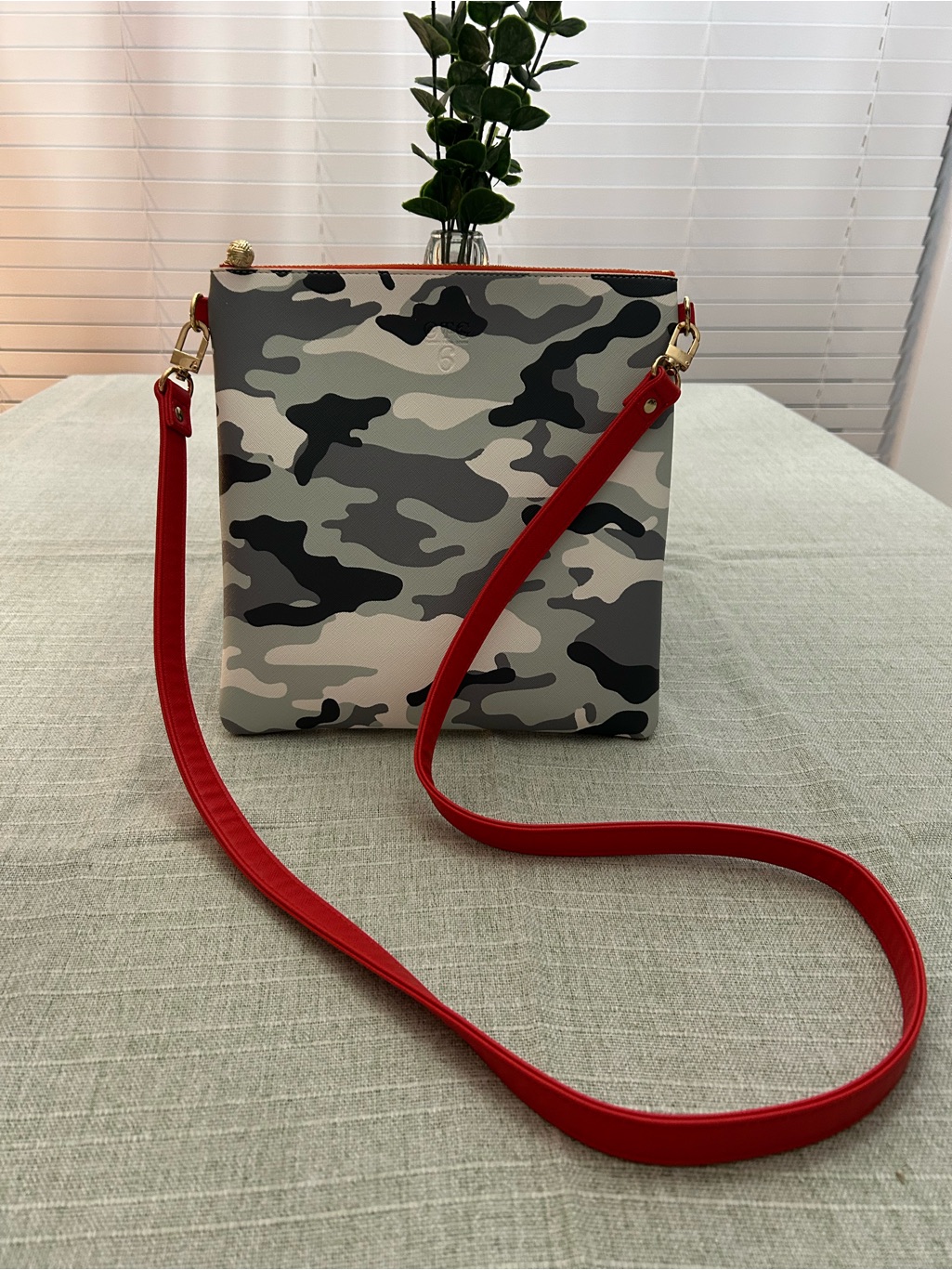 Otg Vegan Camo Crossbody Bag W Red Strap